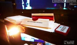 娱乐周刊爆料照片,明星私照引发热议